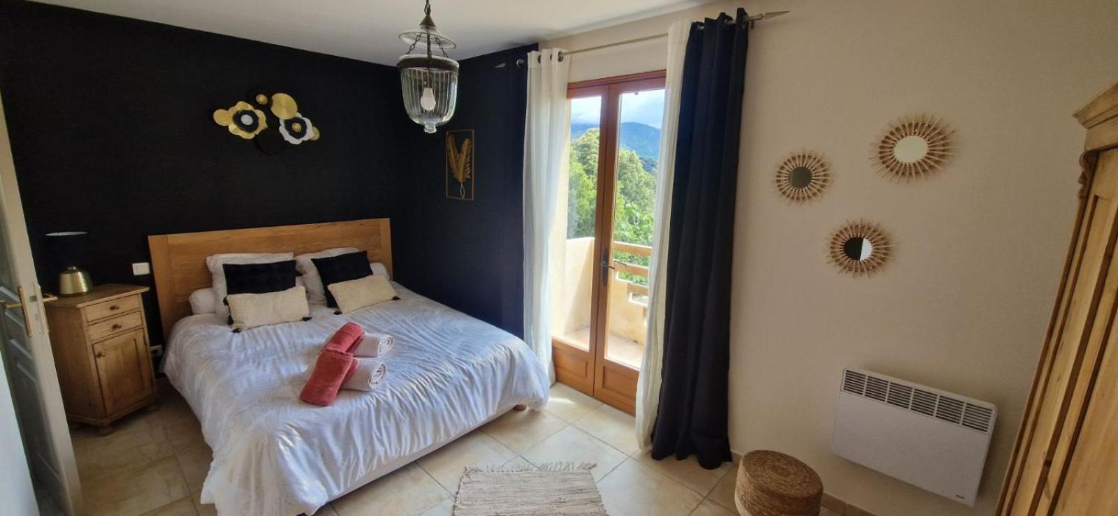 Mare E Monti Chez Thomas Et Magali Bed & Breakfast Vico Bagian luar foto